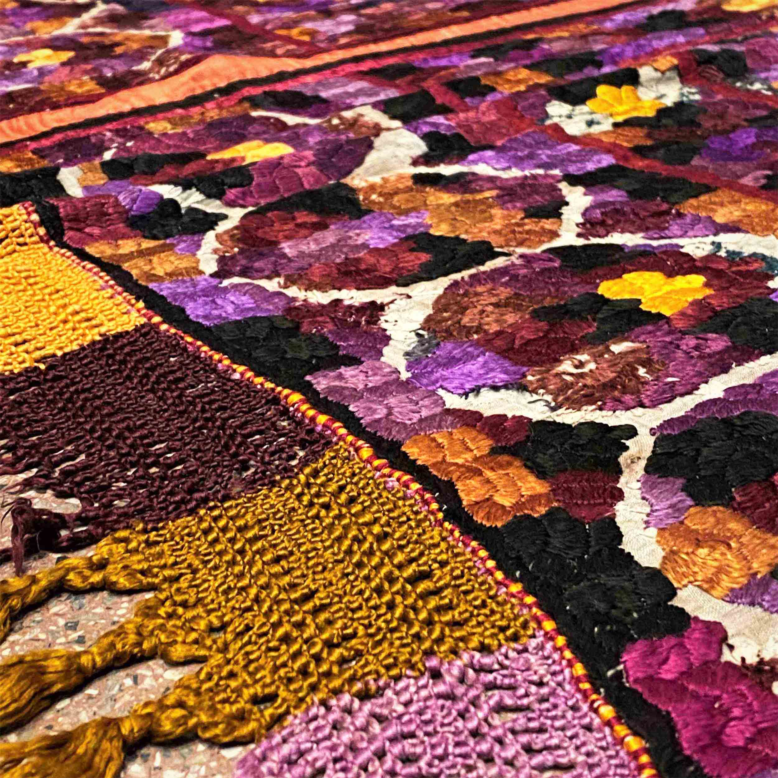 Silk & broderie Khamya Rabat carpet